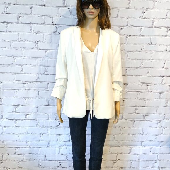 BANANA REPUBLIC, Sleeveless ivory v-neck blouse with front tie - Picture 11 of 13